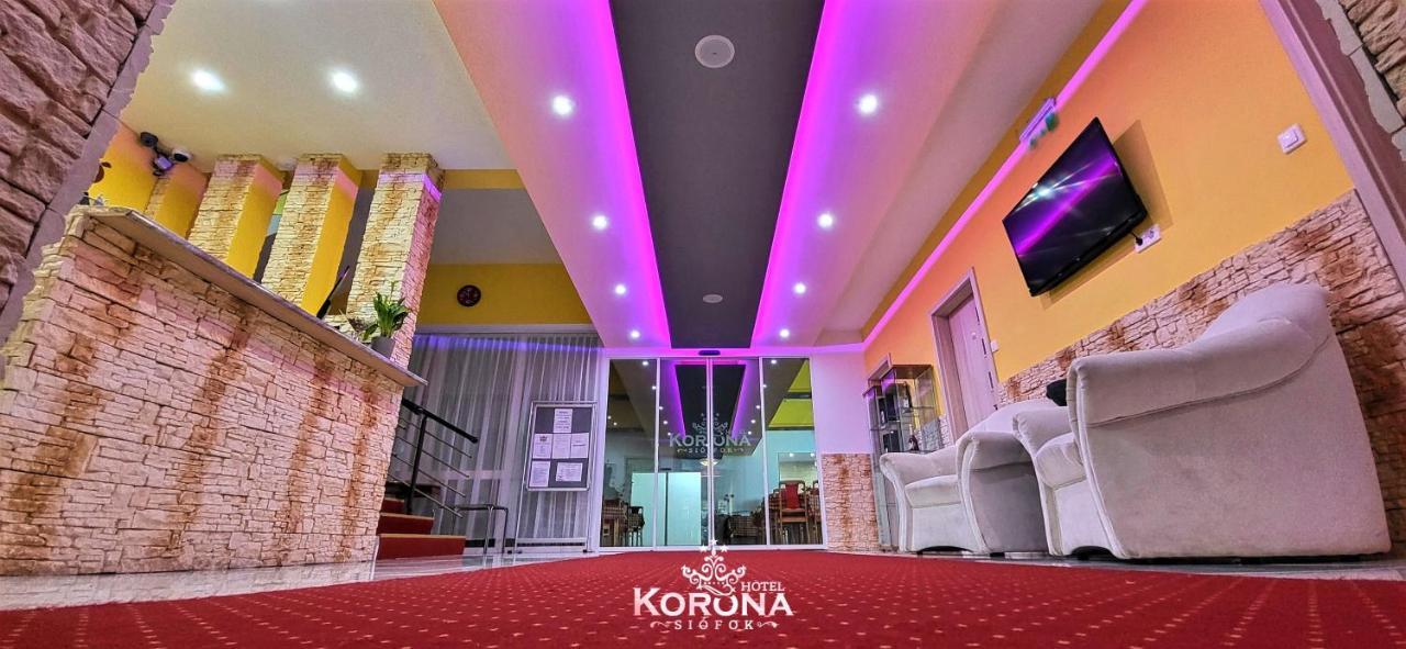 Hotel Korona Siófok Buitenkant foto