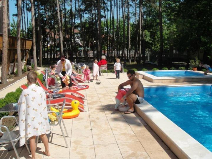 Hotel Korona Siófok Buitenkant foto